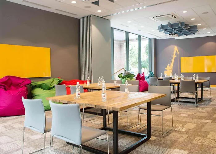 格但斯克老城宜必思酒店 2*