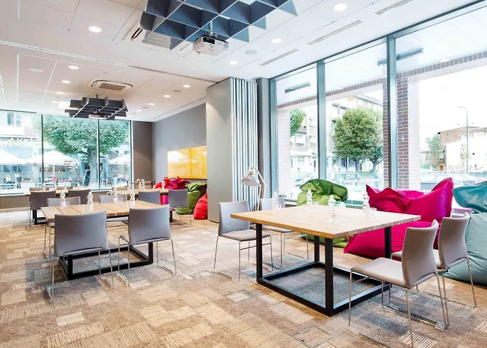 格但斯克老城宜必思酒店