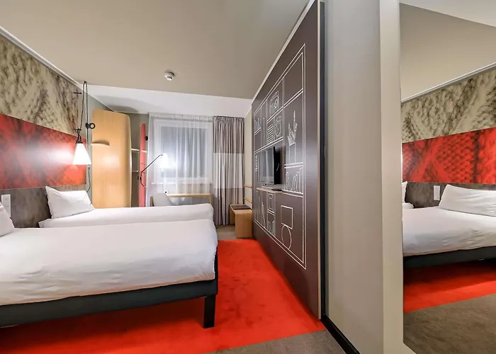 格但斯克老城宜必思酒店 2*