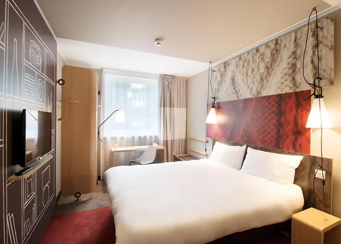 格但斯克老城宜必思酒店 2*