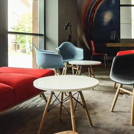 Ibis Stare Hotell 2*