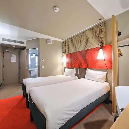Ibis Stare Hotel 2*